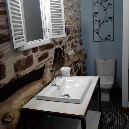 Bed & Breakfast Aux Rosiers 3*