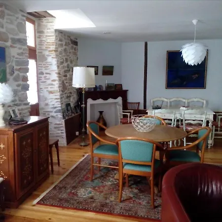 Bed & Breakfast Aux Rosiers 3*