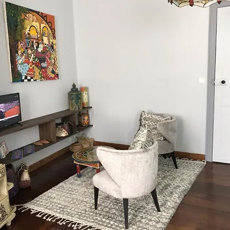 Bed & Breakfast Aux Rosiers